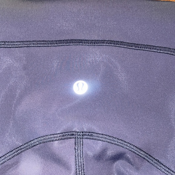 Lululemon Power thru high rise crop size 4 23” - Picture 3 of 6